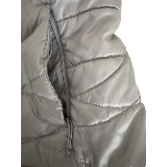 The North Face Down Vest 550-Fill Women M Full Zip Pockets Silver Gray Quilted - Picture 11 of 11